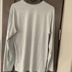Lululemon men’s long sleeve t